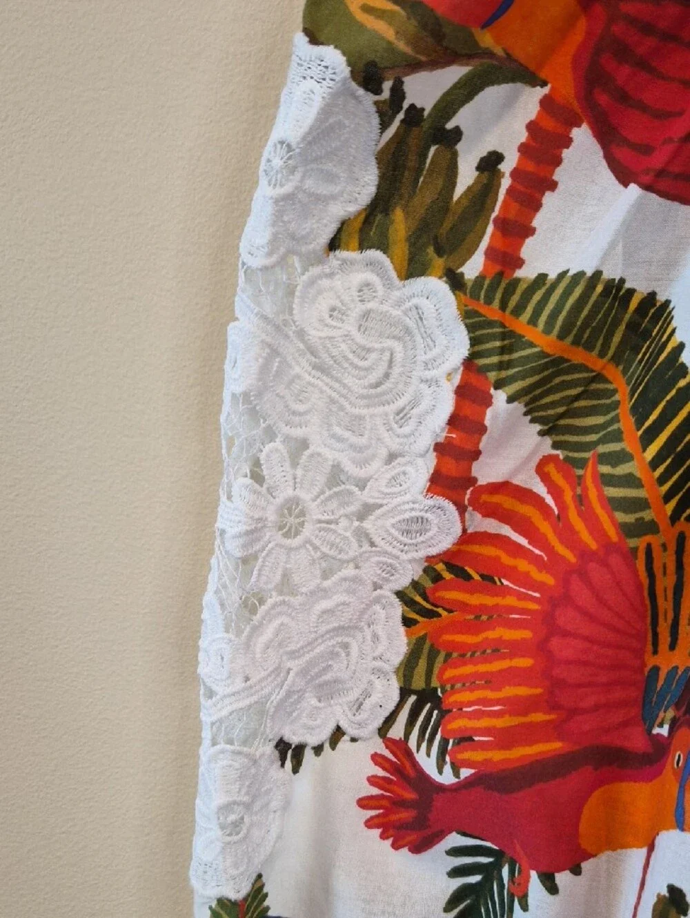 FARM Rio Cotton White Tropical Parrot Lace-Trim Puff Sleeve Crop Blouse